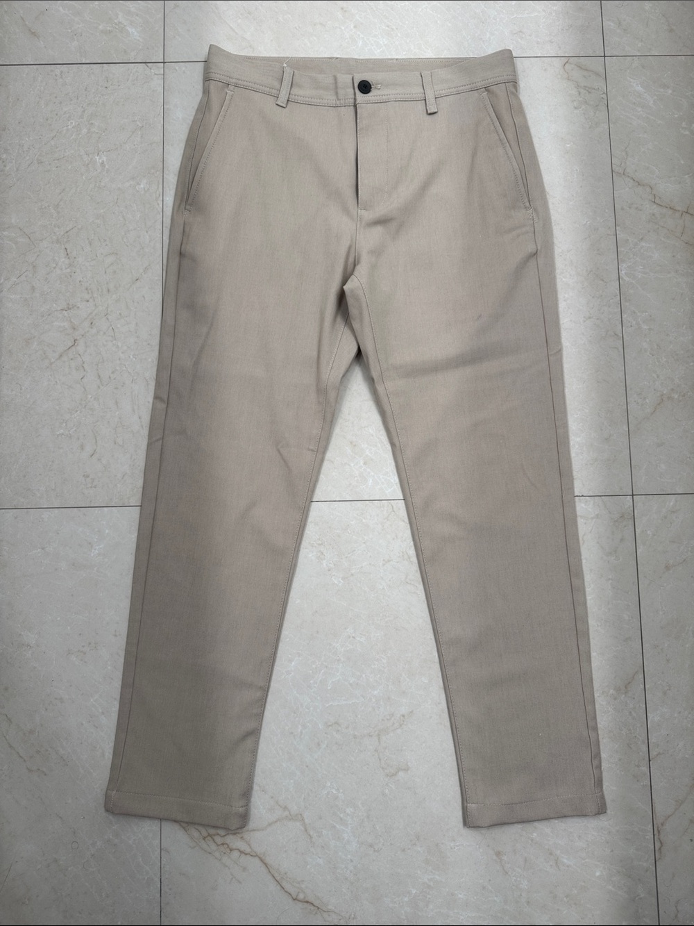 Zara Men's Slim Chino Pants in Light Beige